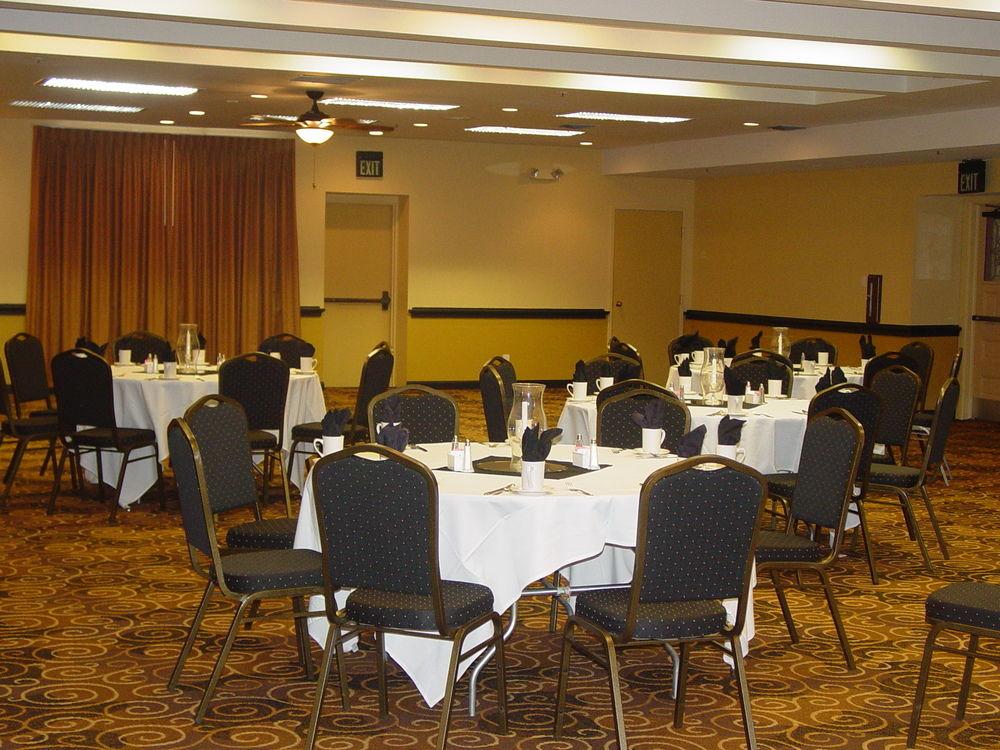 Clarion Hotel & Conference Center Colorado Springs Exterior foto