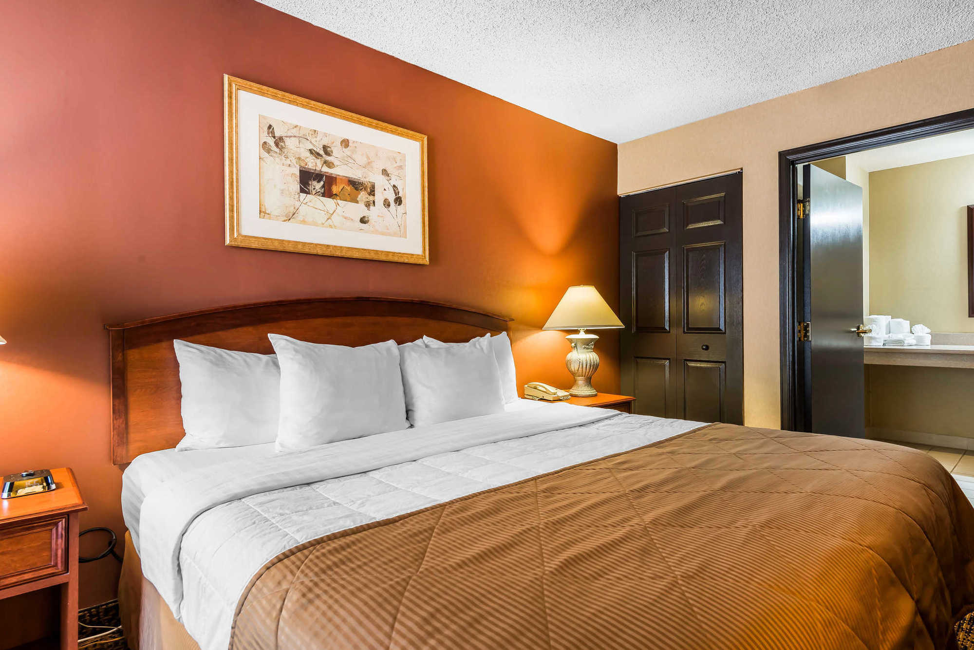 Clarion Hotel & Conference Center Colorado Springs Quarto foto