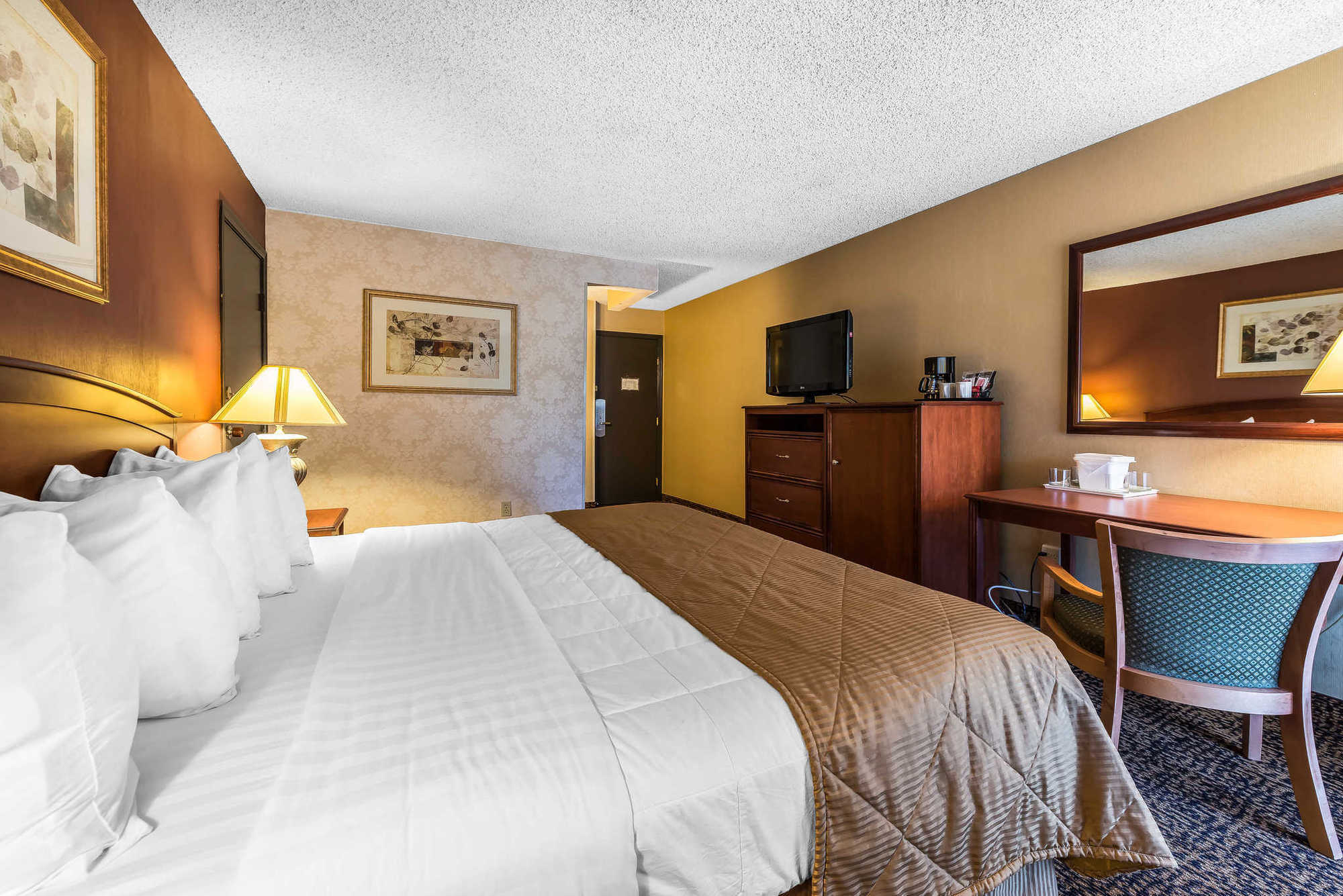 Clarion Hotel & Conference Center Colorado Springs Quarto foto