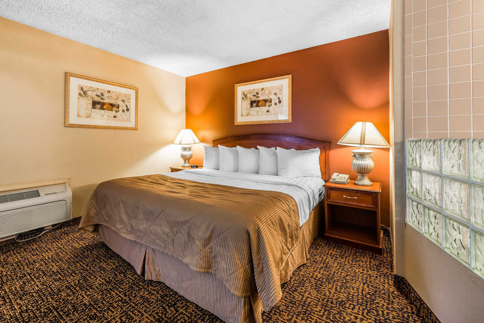 Clarion Hotel & Conference Center Colorado Springs Quarto foto