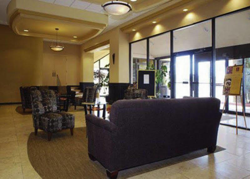 Clarion Hotel & Conference Center Colorado Springs Exterior foto